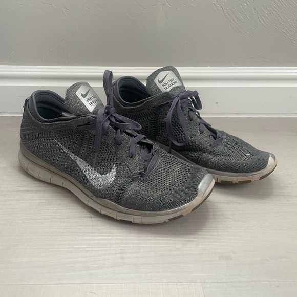 Women’s Silver Nike Running Shoe, Size 8, Little Sparkles Throughout the Shoe - Picture 1 of 8